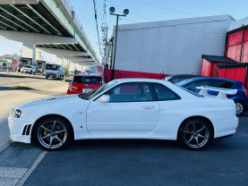 Nissan Skyline BNR34 GT-R V-Spec II for sale (#3895)